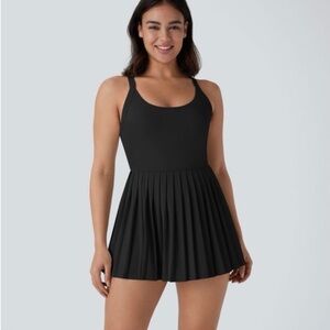 HALARA Black Pleated Skirt Tank Dress